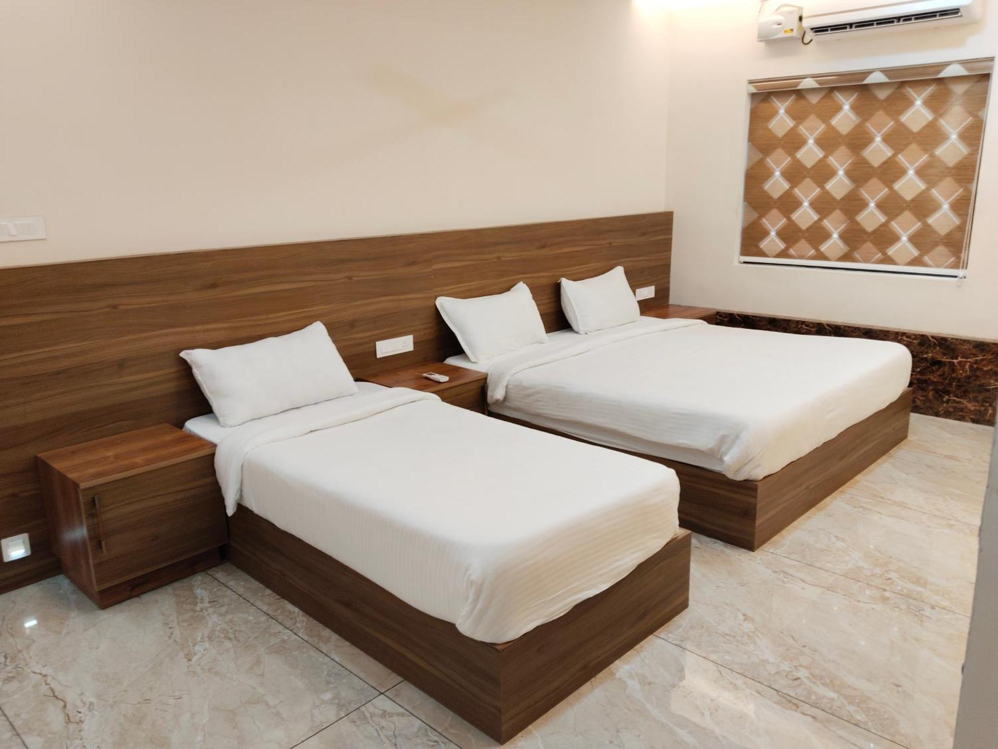 Krishnakripa Premium Residency Hotel Kochi Buitenkant foto